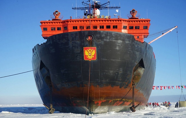 Военные экологи РФ собрали 310 тонн металлолома с острова Врангеля