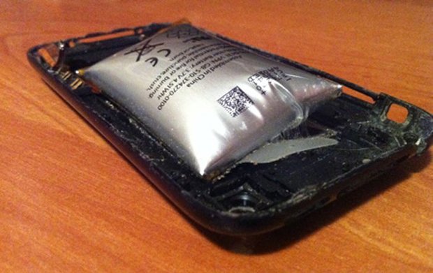 Взрывающийся Galaxy Note 7 может привести к экстренной посадке самолёта