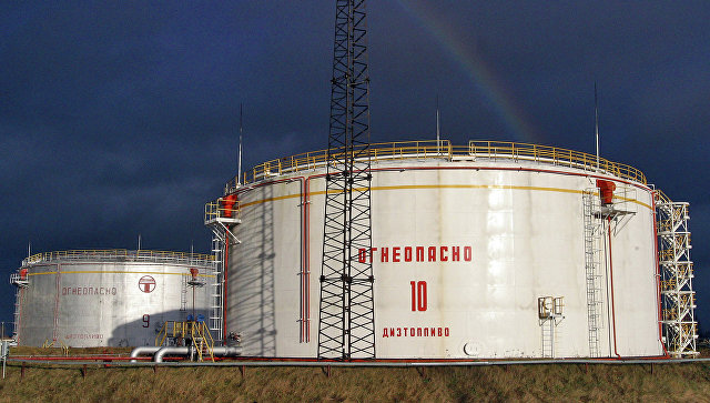 «Лукашенко шантажирует». Эксперт об удорожании транзита нефти через Беларусь