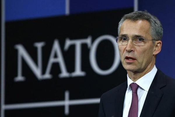 НАТО высылает семь российских дипломатов