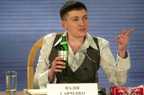 Украина прощает Савченко дегустацию вина на голодный желудок, но просит «фильтровать» слова