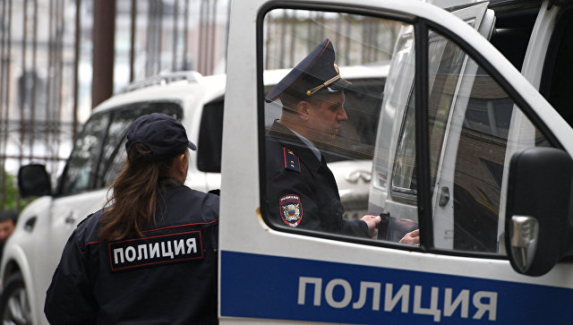 Строительный кран рухнул на ЗАГС в Барнауле