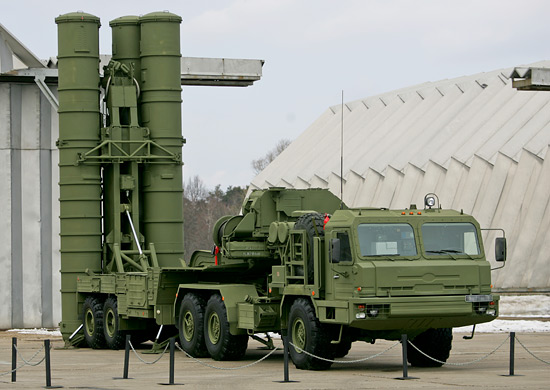 Военный эксперт: Полк с С-400 защитит Крым. Но не на 100%