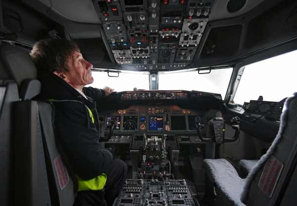 Заслуженный пилот призвал начать установку ГЛОНАСС с отечественных самолётов