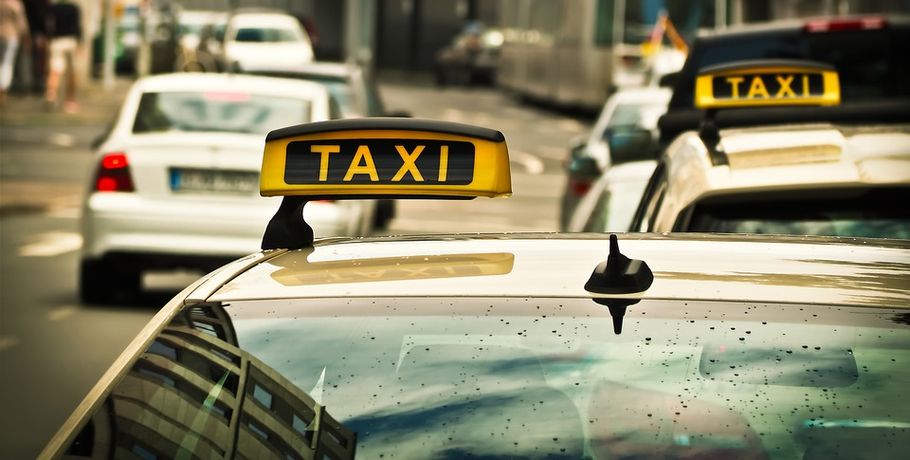 Уволены таксисты, умывшие зелёнкой хабаровчанок 