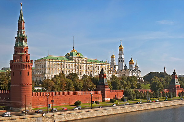 Туристы смогут дольше наслаждаться Кремлём