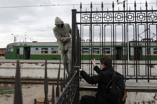 Более 1 тыс.человек эвакуированы из горящей электрички в Москве