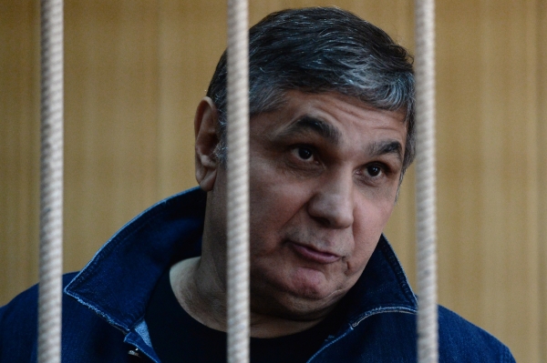 Эксперт: Борьбу с «ворами в законе» надо начинать с полицейских начальников