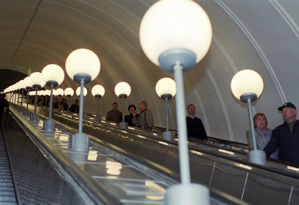 Увеличены интервалы движения поездов на красной ветке метро