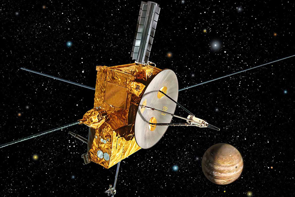 Двигатели Voyager-1 заработали впервые за 37 лет