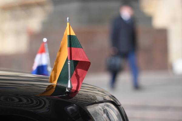 Литва пока не решила вопрос с участием посла в инаугурации Путина
