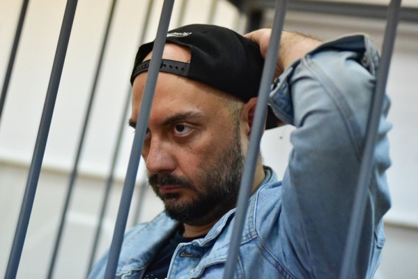 Суд не выпустил Серебренникова из-под домашнего ареста