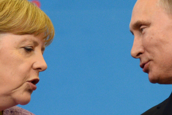 Немецкий политолог: Путин и Меркель обсудят минские договоренности