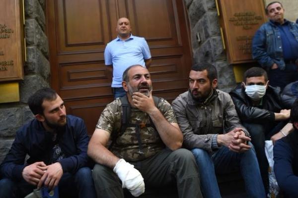 В Ереване освободили лидера оппозиции