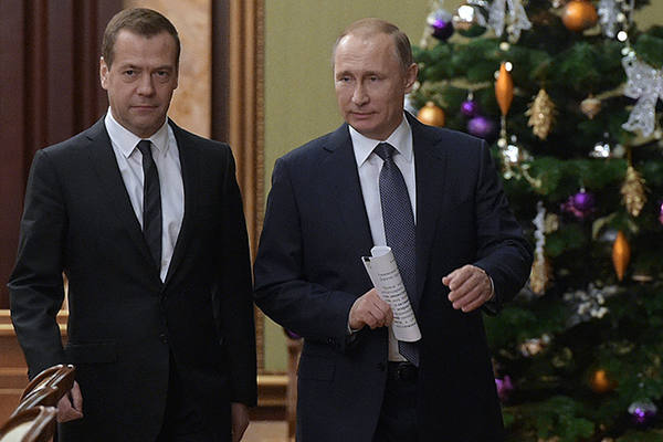 Путин и Медведев встретят Новый год в кругу семьи