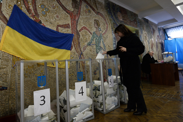 Погребинский: Успех оппозиции на украинских выборах говорит о слабости центра (АУДИО)