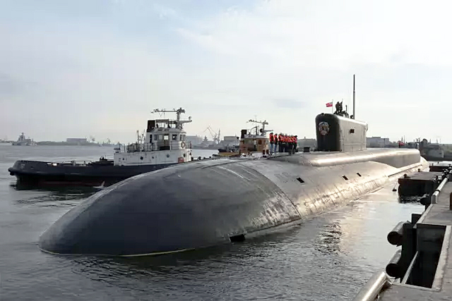 Новейший подводный ракетоносец &#34;Князь Владимир&#34; выведен из дока