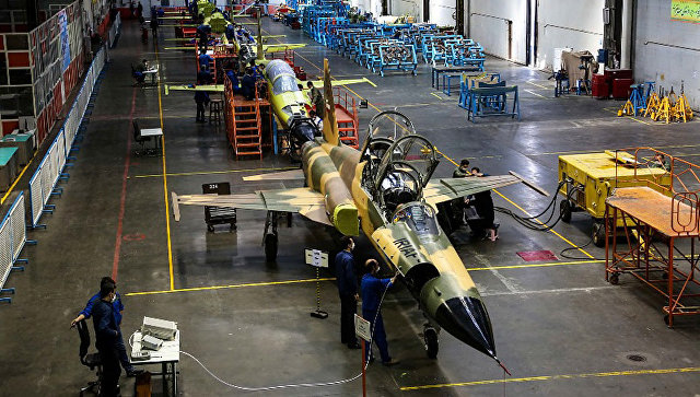 Иран наладил серийное производство истребителей