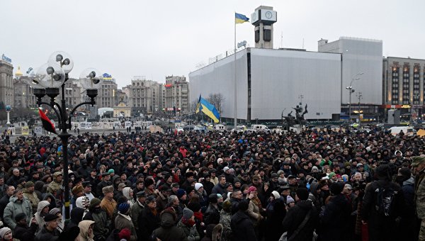 Порошенко увидел руку Кремля в погромах на Майдане