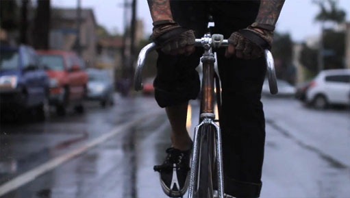 Крути педали, пока права не дали: Велосипедистов научат ПДД