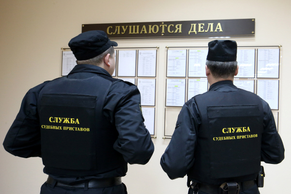 Судебные приставы приступили к дежурству в аэропортах