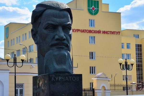 Путин призвал повышать социальный статус учёных