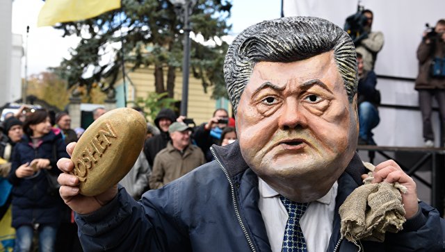 Тысячи сторонников Саакашвили в Киеве вышли на марш за импичмент Порошенко