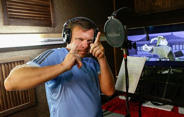 Бочаров пообещал угостить европейцев шаурмой