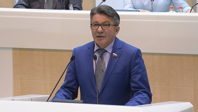 Озеров не будет вмешиваться в конфликт Клинцевича и Чепурного