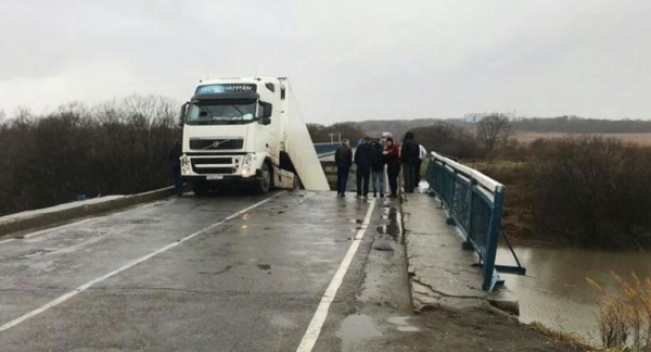 Прокуратура проверит содержание и обслуживание рухнувшего в Приморье моста