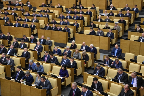 Бурматов: Запрет голосования депутатов по доверенности повысит качество законов