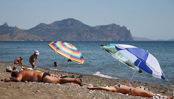 Более трети россиян хотели бы отдохнуть в Крыму