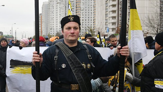«Русский марш» в Москве собрал 200 человек