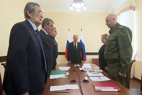 Тулеев назвал бузотёрами митингующих в Кемерове после пожара
