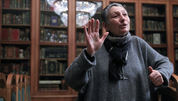 Улицкая превратила в комикс детский рисунок