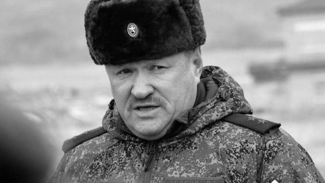 Власти Приморья выразили соболезнования родным и близким генерал-лейтенанта Асапова