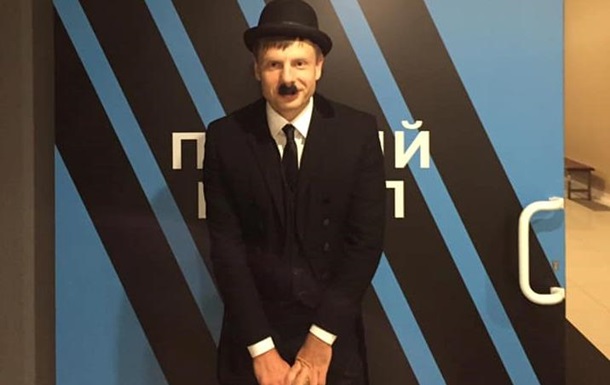 Депутат Рады пришёл на эфир в костюме Чарли Чаплина