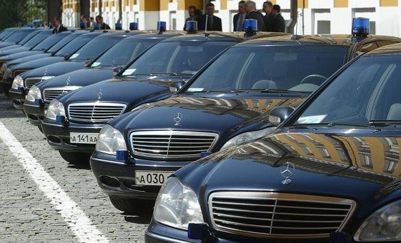 Шевченко опроверг принадлежность продаваемого Mercedes-Benz Ельцину
