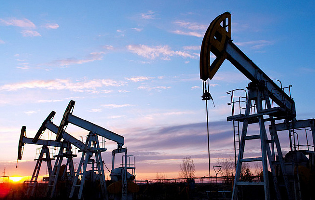 Киев рассказал, как закупает российскую нефть, минуя Москву
