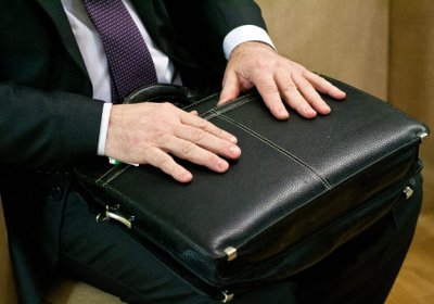 Федеральным чиновникам дадут премии за экономию бюджета