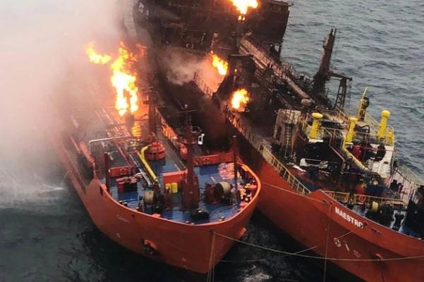 Моряки с горевших в Керченском проливе танкеров покинули Крым