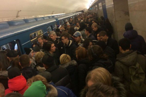 Движение в метро Санкт-Петербурга восстановлено после аварии