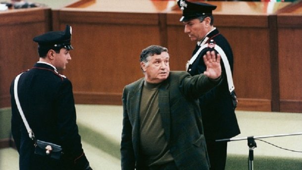 Умер последний «крестный отец» сицилийской мафии