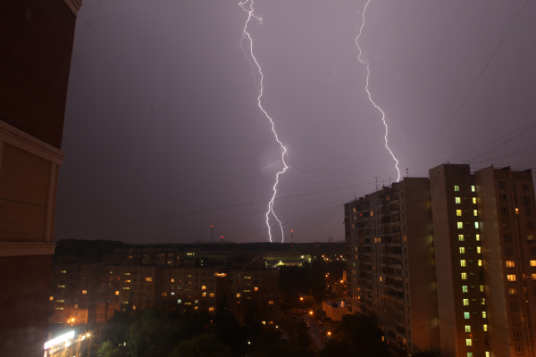 МЧС вновь предупреждает о сильных дождях в Москве