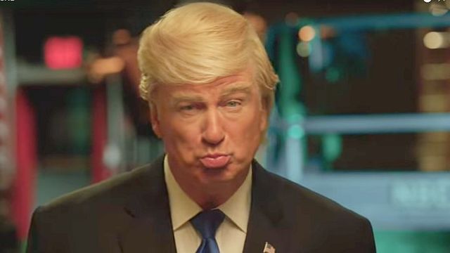 Политолог: Американская элита пытается парализовать возможности Трампа