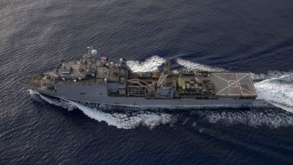 Десантный корабль США взял курс на Чёрное море