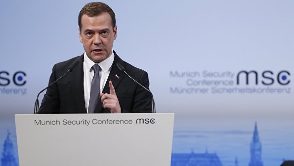 Медведев: Наземная операция в Сирии – это война!