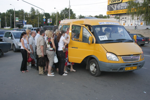 Власти требуют усилить контроль за перевозками пассажиров