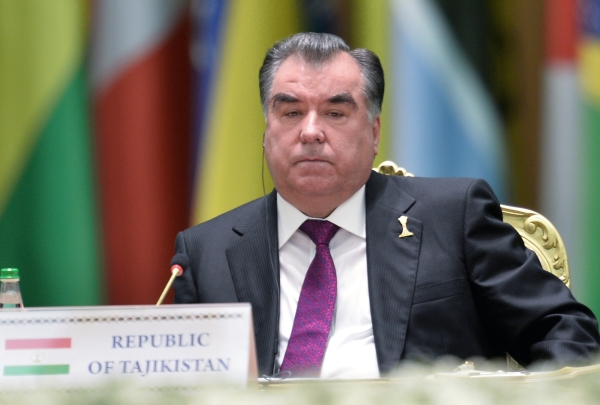 Таджики перещеголяли всех в желании угодить своему президенту Эксперт