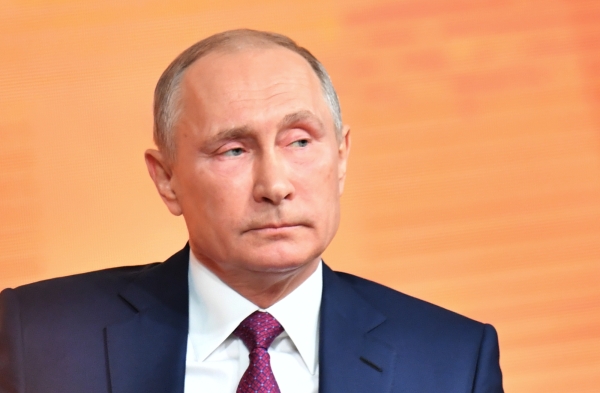 Путин: РФ через 4 года будет поставлять на мировые рынки больше продукции, чем закупать